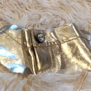 A little girl 6x7 gold skirt